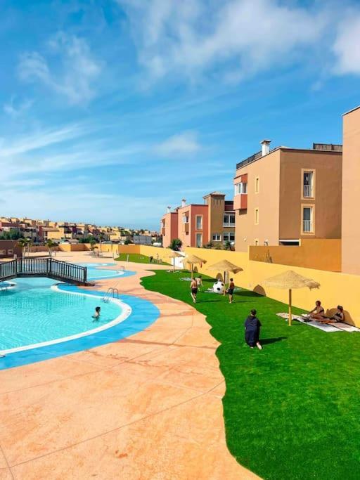 Apartamento Casa Bamboo Corralejo, Espacioso, Piscina Y Parking Bagian luar foto